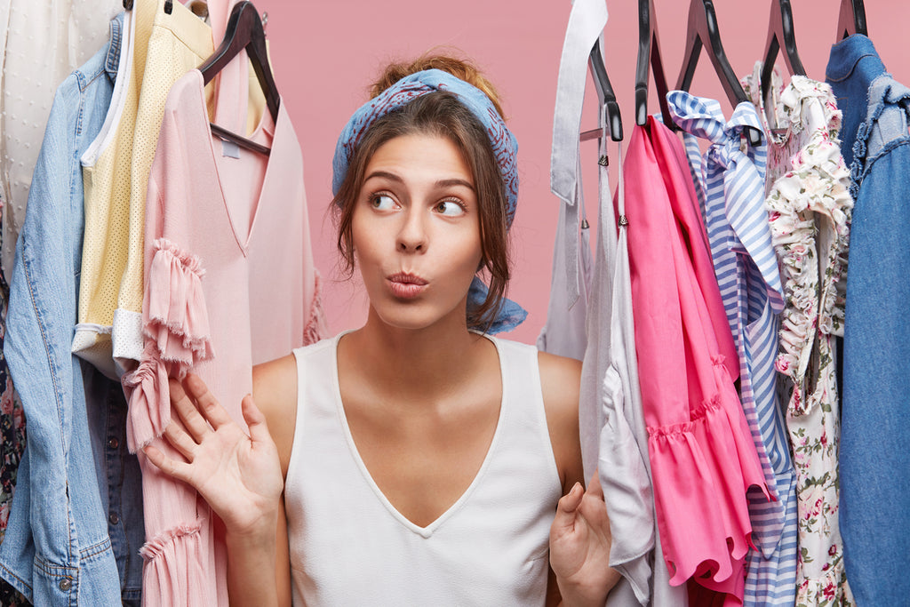 Armadio pieno, niente da mettere: come fare shopping in modo intelligente